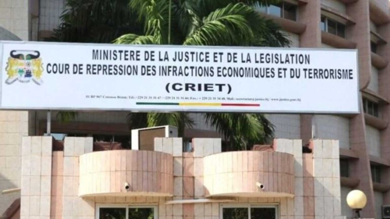 Bénin: un jeune condamné à  7 ans de prison pour avoir escroqué sa copine