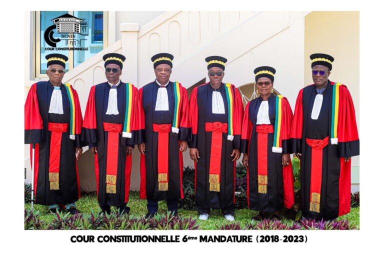 Les membres de la Cour constitutionnelle, 6e mandature